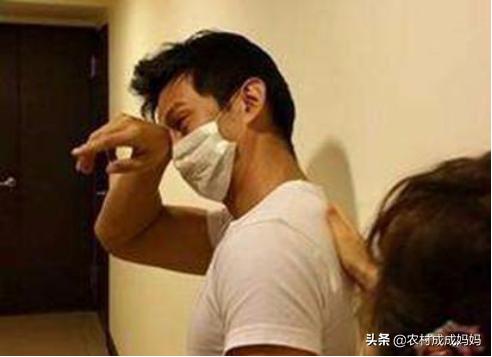 [超级宝妈]多胞胎产妇剖腹产是大出血，产房外的老公跪地祈祷，终母子平安