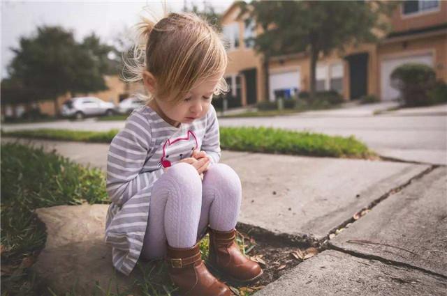 超级宝妈:孩子进入社交敏感期,性格变得孤僻不合群,父母要及时找出问题