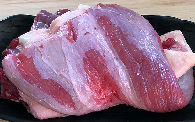 冬天常吃这种肉，暖胃又暖身，记住2个技巧，色泽红亮，肉嫩多汁