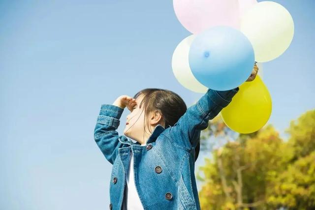 你的育儿经@小心！“春捂”不当孩子易生病，这份穿衣指南真实用！