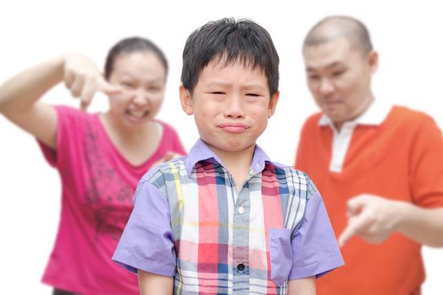 你的育儿经：父母吼孩子仅仅是因为生气？背后的深层原因让父母惭愧不已