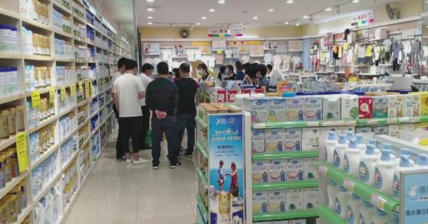 #中国青年网#湿疹、酷似“大头娃娃”……多名幼儿食用同款“奶粉”后患同一种病,当地成立调查组