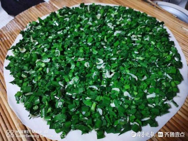 情报站｜油料葱花鸡蛋黄，一炉一鏊出锅香！韭菜鸡蛋饼回味无穷