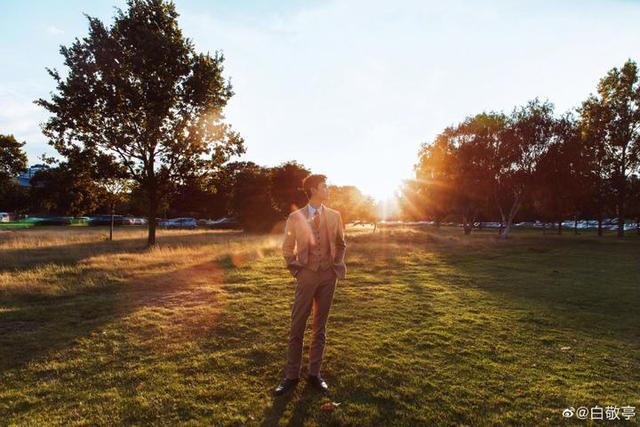 fun娱乐|腰围59cm，比沈腾头围还要小！白敬亭和王嘉尔互量腰围火了