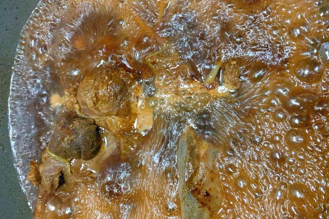 20年秘制酱牛肉配方，其实诀窍很简单，酱香浓郁，怎么切都不散