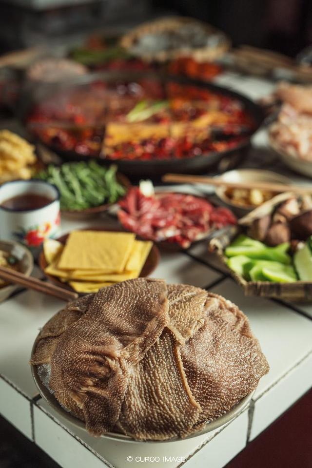 刷爆朋友圈的总财老火锅 稳坐九街人气王