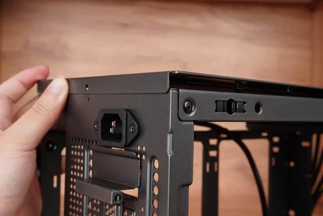 好久没有遇到令人心情澎湃的机箱了，先马趣造双平台搭建（上篇）