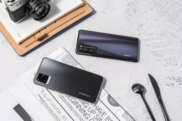 vivo S7和华为nova 7 Pro对比！自拍担当出炉