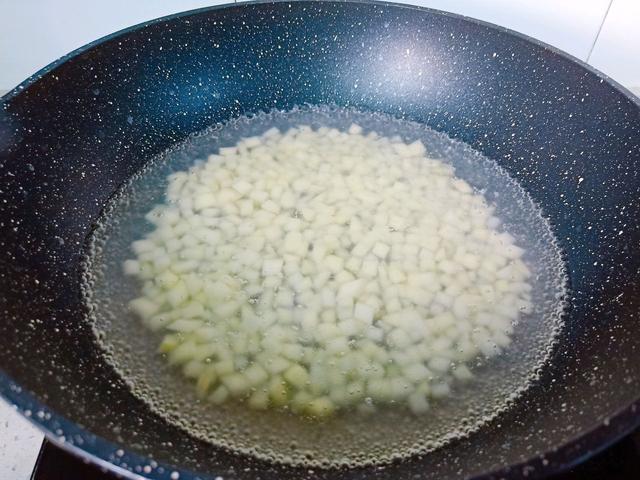 这菜9毛钱1斤，大鱼大肉都不如它，这种做法吃一次就念念不忘