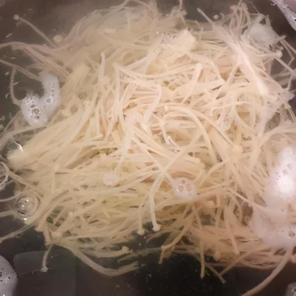 冬季必备的3款汤，不到10分钟就做好，一口就上瘾