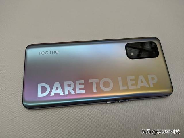 Realme X7发布前夕先预热，主打轻薄的它，你会喜欢吗？