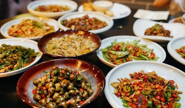 江西小炒：比盒饭热乎，比食堂带劲