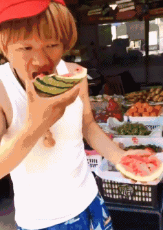 搞笑gif: 往十三楼送外卖了,还好靠这个智能化设备