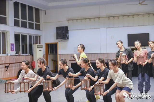 清心醉人|浙歌《生命舞迹》24日上演，练功房排练记，先睹为快