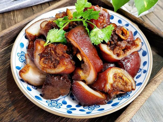 猪蹄这样做，软而不烂，肥而不腻！香糯可口，入口即化！家人超爱吃