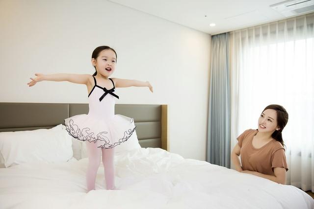 「超级宝妈」妈妈学会控制自己的情绪,是对孩子最好的教育