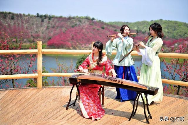 「旅行百事通」江西庐山下藏着中国版小马尔代夫，住水上小木屋，看春花满山遍野