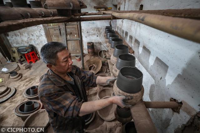 火锅|四川宜宾：制作土火锅 迎新春