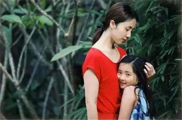 【超级宝妈】黄多多根本不是多数家长心中的好孩子，为啥她却让多数人称赞