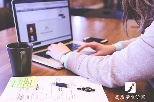 皮肤|每次脱衣服，腿上都有很多皮屑脱落？医生