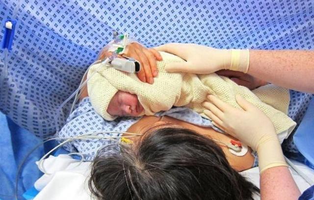 【超级宝妈】＂我特羡慕你＂，同住一个病房，穷孕妇和富孕妇不同待遇，让人感慨