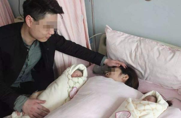 超级宝妈▲双胞胎儿子，哥哥从小喝奶粉弟弟一直吃母乳，几个月后宝妈懵了