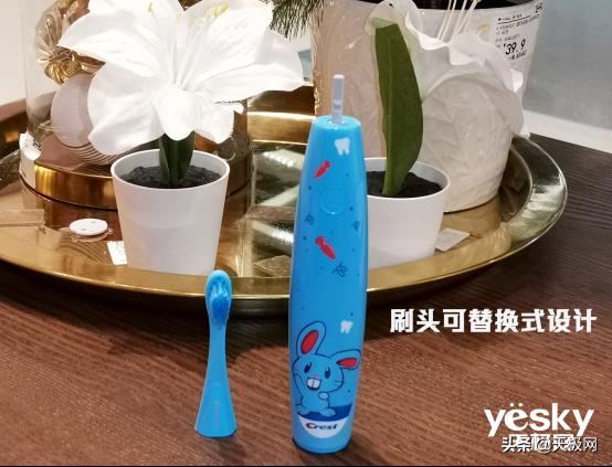 超级宝妈：智能Q趣童谣伴刷牙 佳洁士S7000K智能音乐儿童电动牙刷评测