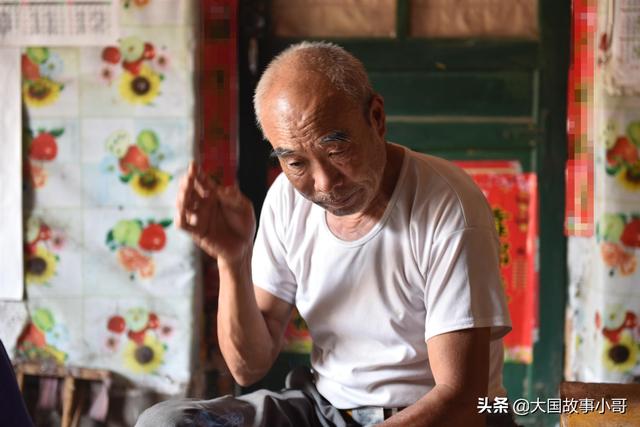 70岁老父亲求人办事，饭桌上说：“我年轻，不喝茅台。”