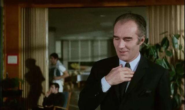 传奇演员米歇尔·皮科利去世，曾获戛纳电影节最佳男主角澎湃新闻