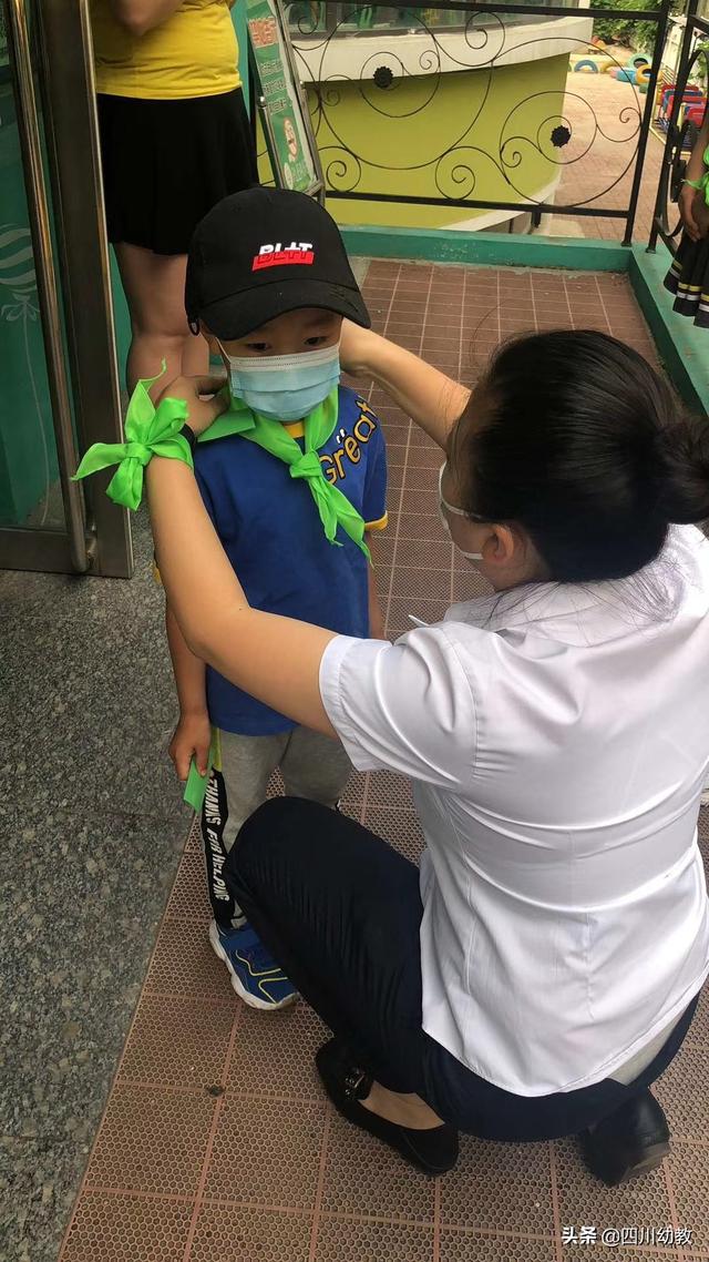 彼岸小姐|绿领巾?小朋友,你是不是有很多问号?