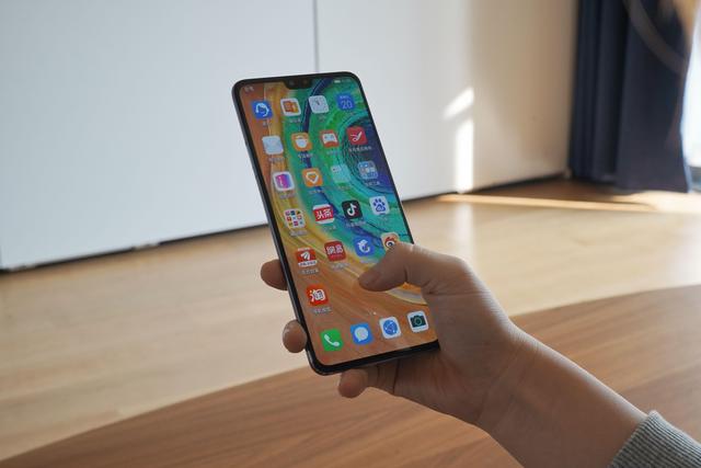 华为mate40发布之际，聊聊mate30半年使用感受和配件