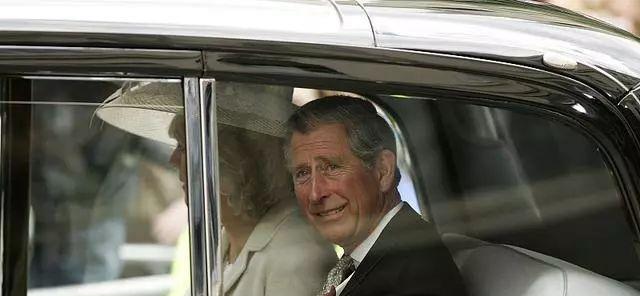 一组图看查尔斯王子在两次婚礼上的表现,就是爱与不爱的区别|电影工厂