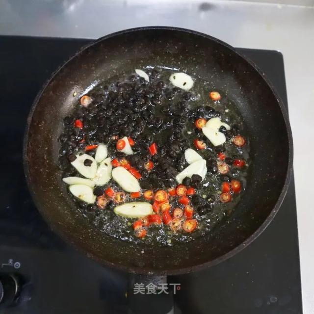 豆豉炒泡辣椒：香辣开胃，无敌下饭，吃一次就上瘾