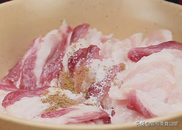 居家分享柠檬小酥肉的好吃做法，清爽解腻，外焦里嫩，家人都爱吃