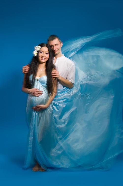 「超级宝妈」腆肚孕妇也是一道风景,腆着大肚子仍然风姿绰约!