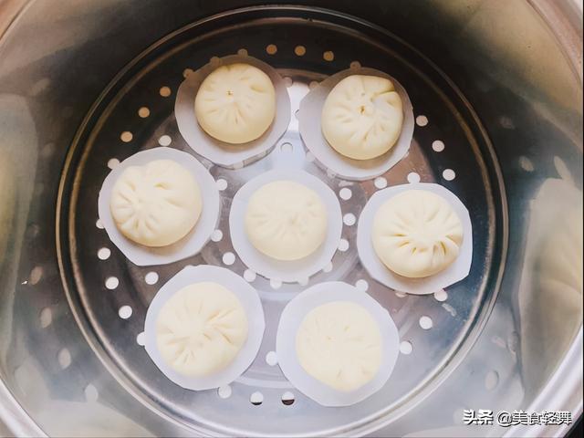 酵母发面做包子馒头太慢？教你2招，10分钟发满盆，冬夏都好使