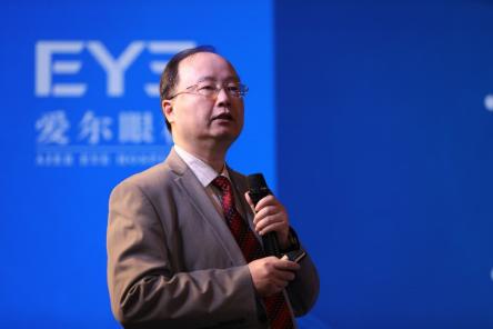 手术|国人近视手术白皮书重磅发布，过去两年近视手术量增长近75%