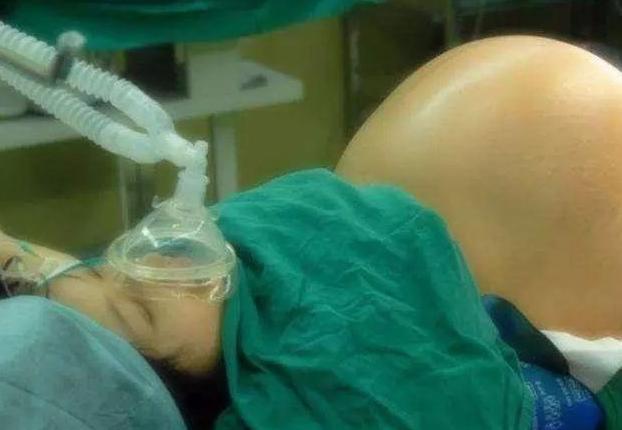 [你的育儿经]孕妈艰难产下6胞胎，全家欢天喜地！得知宝宝性别，宝爸无法淡定