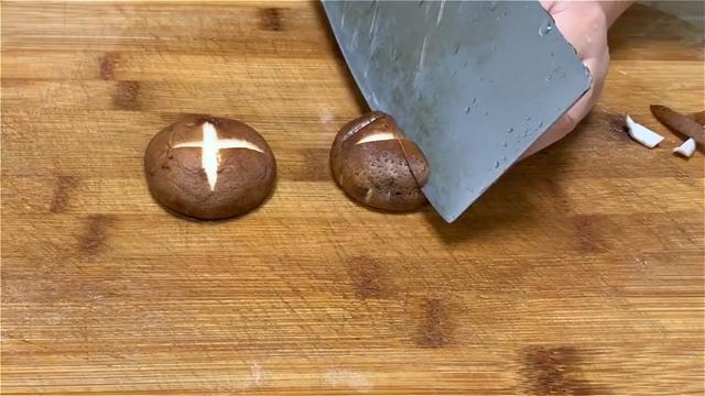 快元旦了，分享一道待客硬菜，有荤有素很豪华，香而不腻，真抢手