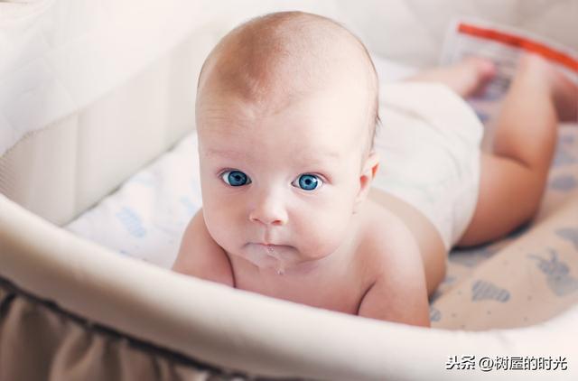 「超级宝妈」宝宝在哪些时期会流口水?家长可以用这些措施,来应对宝宝流口水