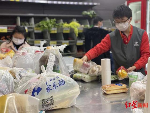 红星新闻@“云购物”“云签约”，家电无接触安装，12万苏宁员工坚守一线