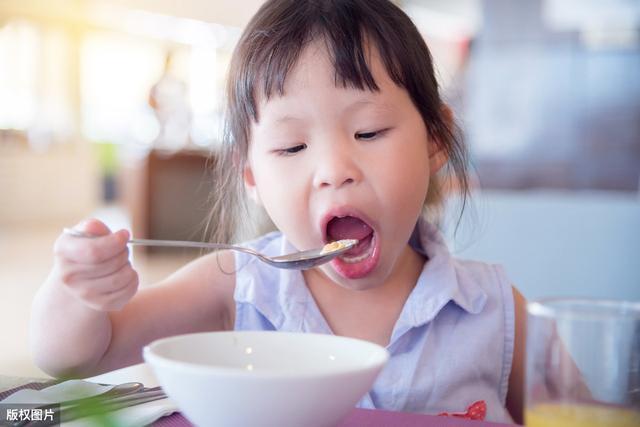 你的育儿经@孩子积食后，身体会发出这4个“信号”，即使只中一个，也要重视