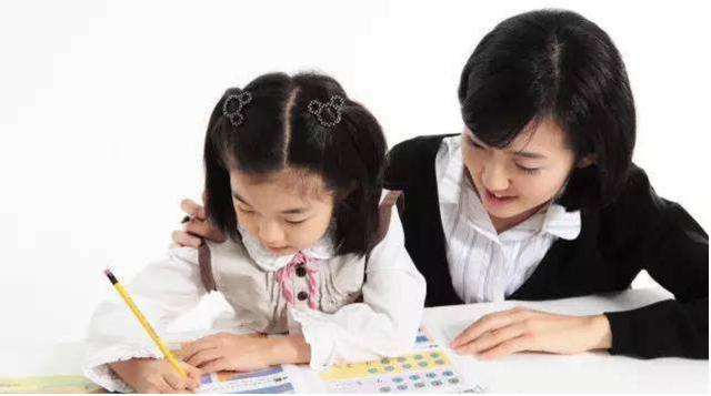#你的育儿经#孩子写作业太磨叽，3小时写了7个字，亲妈被气哭