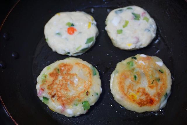 简单的营养早餐，10分钟就能搞定，外酥里嫩太好吃了