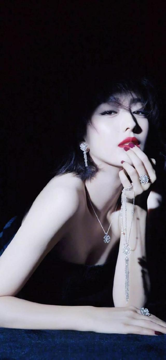 原味哆啦|佟丽娅壁纸，真的太漂亮啦