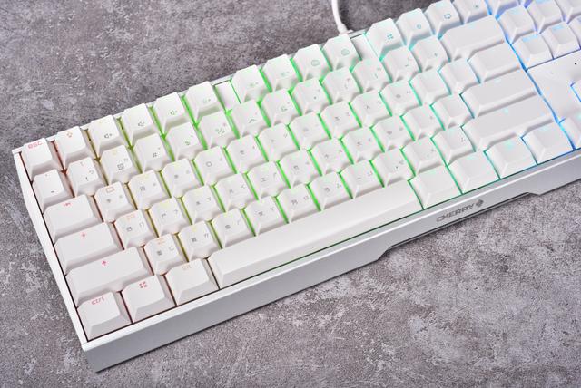 Cherry MX Board三款机械键盘开箱：主流本家信仰