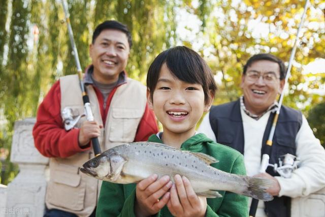 爷孙3人三高齐看病！孙子怪遗传惹的祸！医生说：生活方式危害大