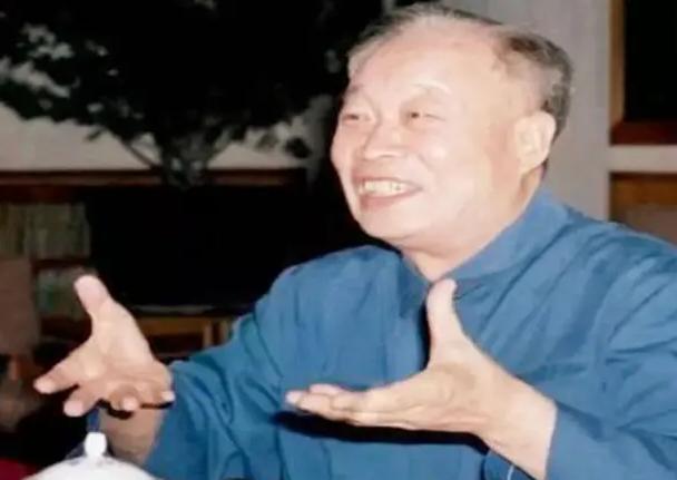 你的育儿经|他被同学取绰号，父亲听后将绰号改为真名，如今这名字家喻户晓