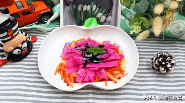 「你的育儿经」天气热了,给宝宝试试这辅食,上桌就光盘,还能清热防便秘