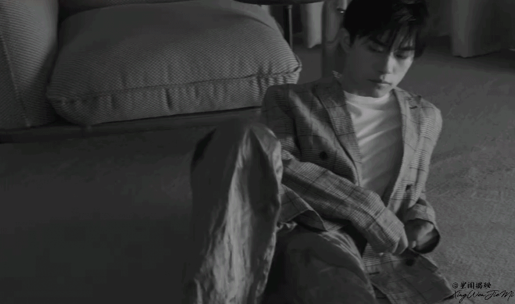 易烊千玺KINFOLK夏季刊封面花絮动图，那个绅士礼太有爱|电影工厂